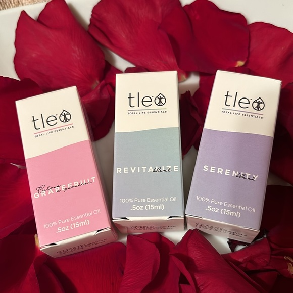 TOTAL LIFE ESSENTIALS TLE OILS 3 PIECE SET: SERENITY, GRAPEFRUIT AND REVITALIZE - Picture 8 of 16
